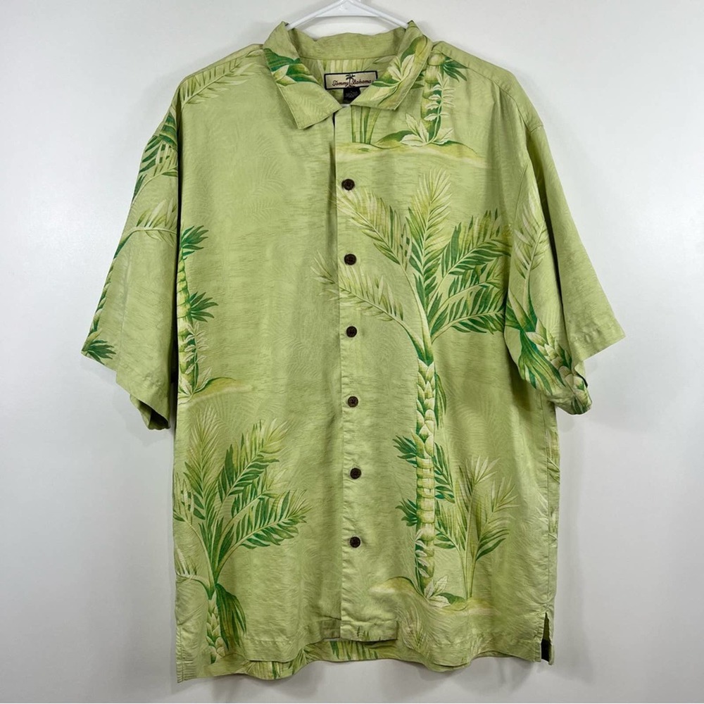 Tommy Bahama Light Green Palm Print Casual Button-Down Shirt
